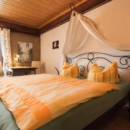 Holiday home Ferienhaus Vier Napoleonslinden Bad Sulza